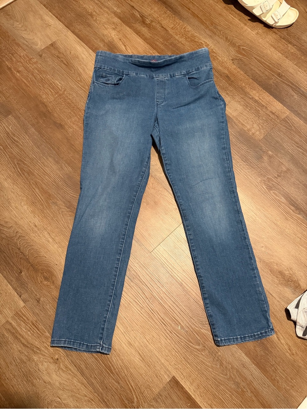 Gloria Vanderbilt Classic Blue High-Rise Slim Jeans